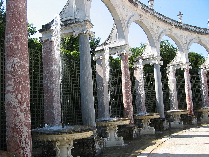 088 Versailles fountain.jpg